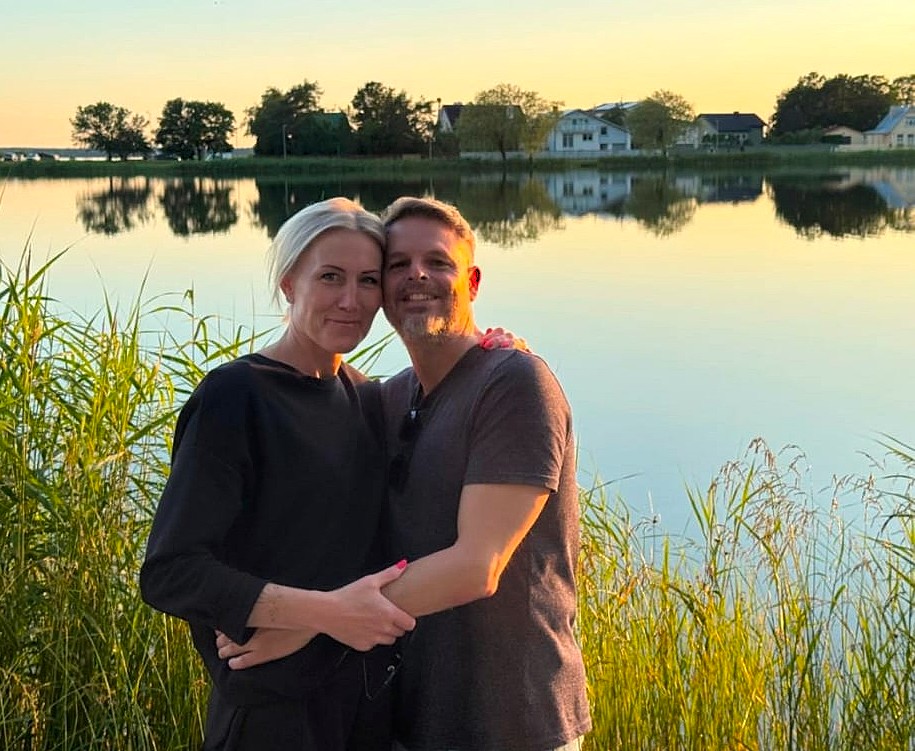 Хорхе и Кати в Эстонии на закате