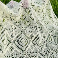 Loimumise ja kohanemise tugi Haapsalus. Haapsalu rätiku kudus ja pildista Triin Ollema